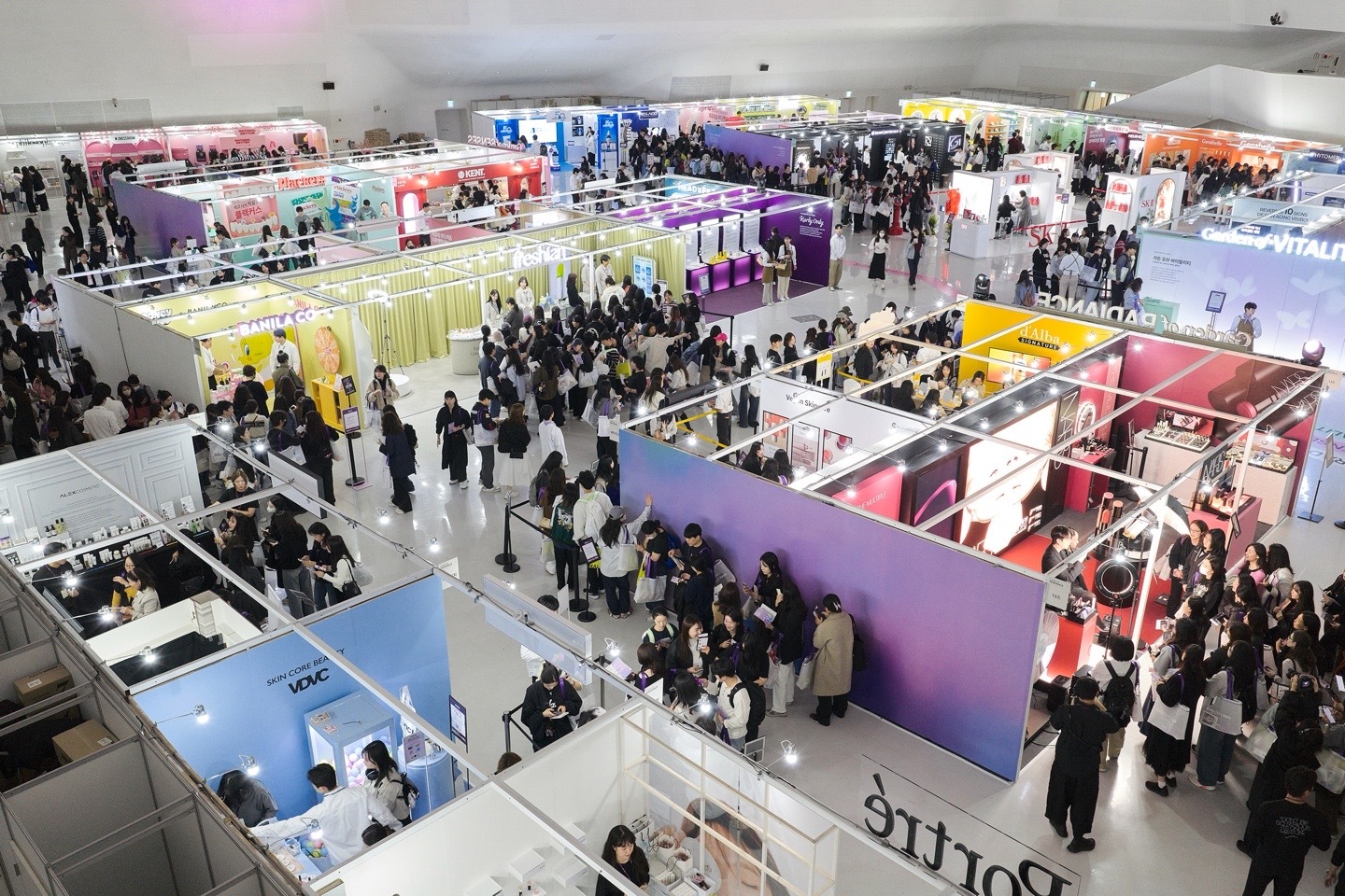 '1만명 운집·입점사 9배 성장' 컬리, 뷰티페스타서 성과  27-Image